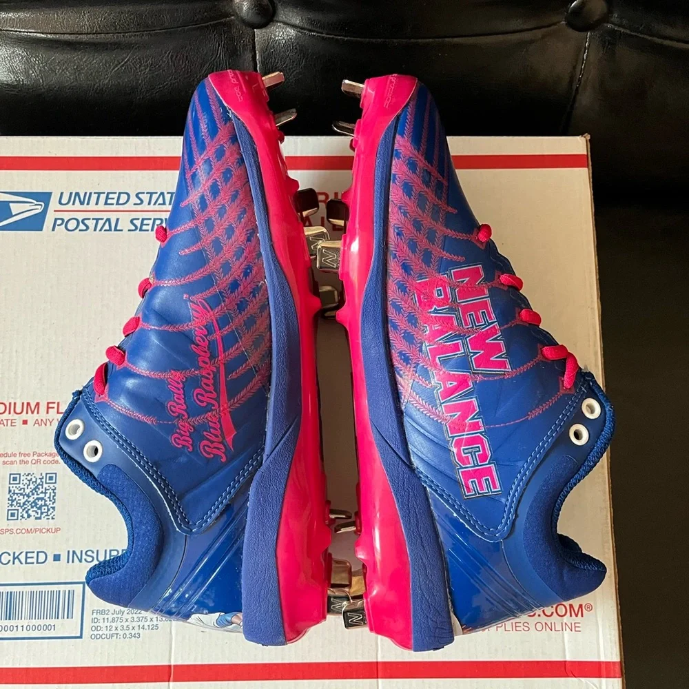 New Balance x Big League Chew Low ‘Blue Raspberry’ Baseball/Softball Cleats NWOT